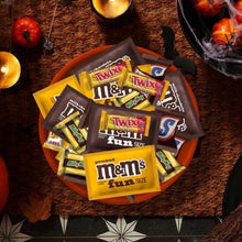 画像をギャラリービューアに読み込む, ハロウィン限定 マーズ ハロウィン チョコレート 詰め合わせ 5種類 120個入り スニッカーズ トゥイックス M&M's ミルキーウェイ ミニ&ファンサイズ 46.19oz 1.3kg Mars