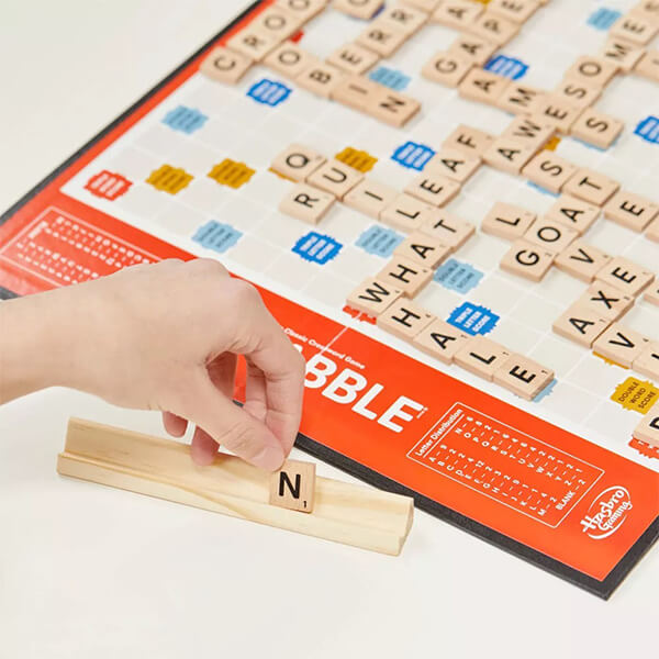 ボードゲーム【 Scrabble/ スクラブル 英単語ゲーム ボードゲーム