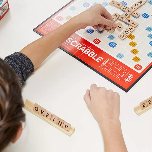 ボードゲーム【 Scrabble/ スクラブル 英単語ゲーム ボードゲーム