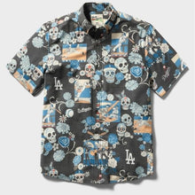 画像をギャラリービューアに読み込む, レインスプーナー メンズ アロハシャツ MLB® LOS ANGELES DODGERS DÍA DE LOS MUERTOS PERFORMANCE ALOHA SHIRT
