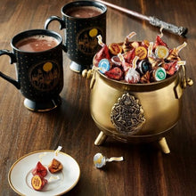 画像をギャラリービューアに読み込む, [2袋セット] ハロウィン限定 ハーシーズ ハロウィン チョコレート ハリーポッターコラボ キスチョコ ミルクチョコレート 1袋 約56個入り 9.5oz 269g Hershey&#39;s

