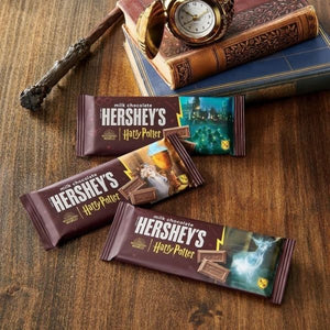 [2袋セット] ハロウィン限定 ハーシーズ ハロウィン チョコレート ハリーポッターコラボ 板チョコ 1袋 6枚入り ミルクチョコレート 1袋 9.3oz 263g Hershey's