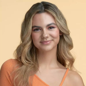 Essence Cosmetics【エッセンス×ディズニー / ライオンキングコレクション Strong From Sunrise to Sunset アイシャドウパレット14色】